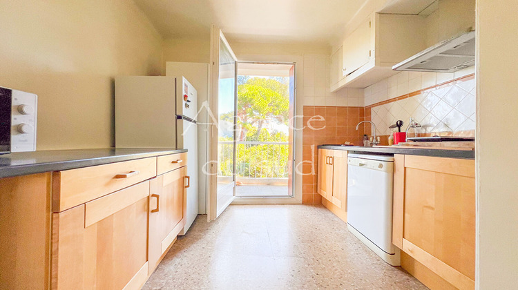 Ma-Cabane - Vente Appartement SAINT-CYR-SUR-MER, 75 m²