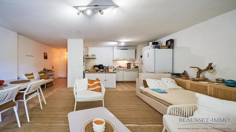 Ma-Cabane - Vente Appartement Saint-Cyr-sur-Mer, 63 m²