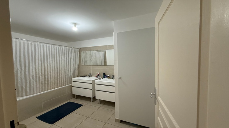 Ma-Cabane - Vente Appartement SAINT DENIS, 54 m²
