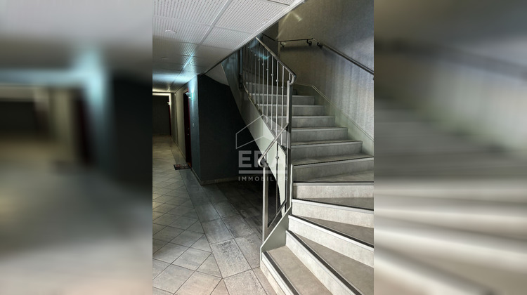 Ma-Cabane - Vente Appartement SAINT-ESTEVE, 64 m²