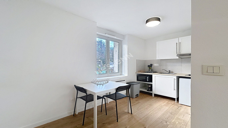 Ma-Cabane - Vente Appartement SAINT-ETIENNE, 30 m²