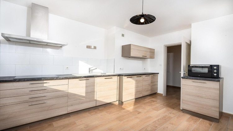 Ma-Cabane - Vente Appartement SAINT ETIENNE, 53 m²