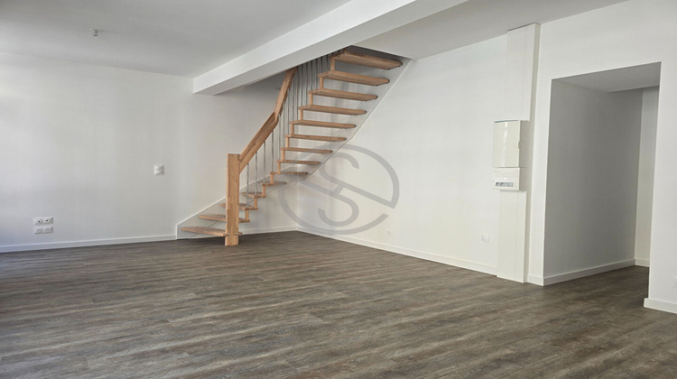 Ma-Cabane - Vente Appartement SAINT-ETIENNE-DE-SAINT-GEOIRS, 68 m²