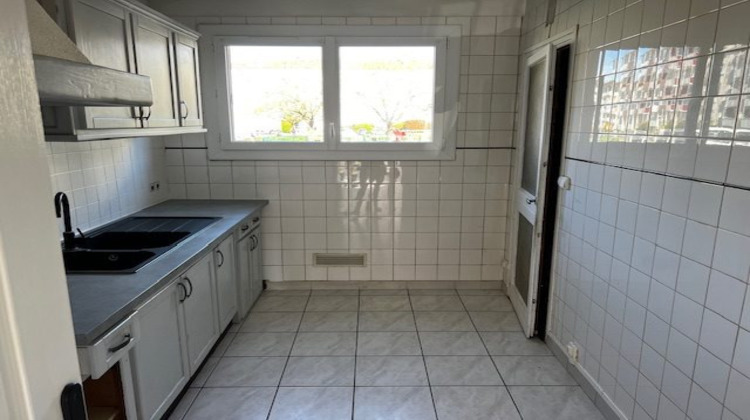 Ma-Cabane - Vente Appartement Saint-Fargeau-Ponthierry, 64 m²