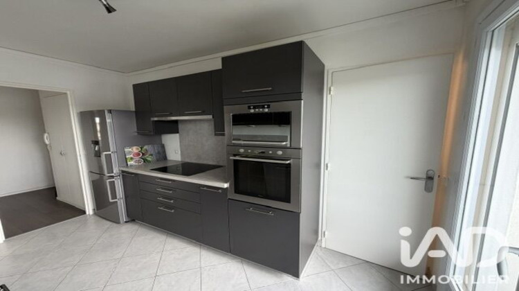 Ma-Cabane - Vente Appartement Saint-Fargeau-Ponthierry, 64 m²