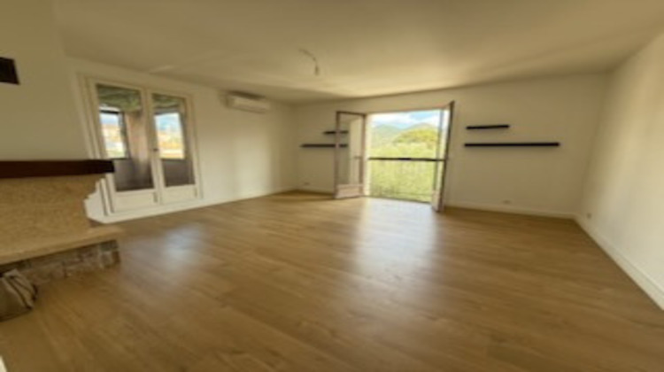 Ma-Cabane - Vente Appartement Saint-Florent, 73 m²