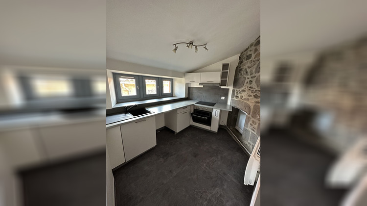 Ma-Cabane - Vente Appartement SAINT-FLOUR, 59 m²