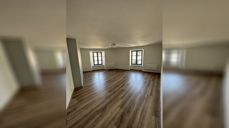 Ma-Cabane - Vente Appartement SAINT-FLOUR, 59 m²