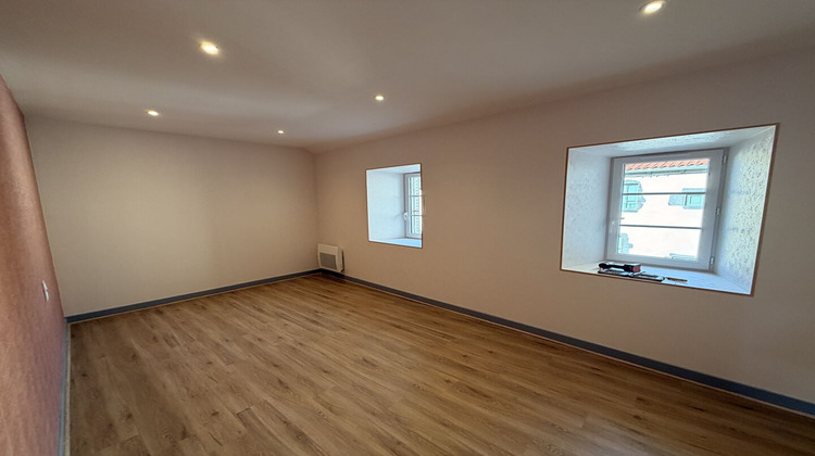Ma-Cabane - Vente Appartement SAINT-FLOUR, 74 m²