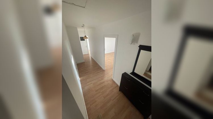 Ma-Cabane - Vente Appartement Saint-Genest-Lerpt, 48 m²