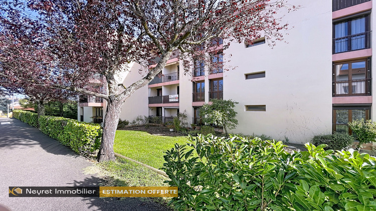 Ma-Cabane - Vente Appartement Saint-Genest-Lerpt, 90 m²