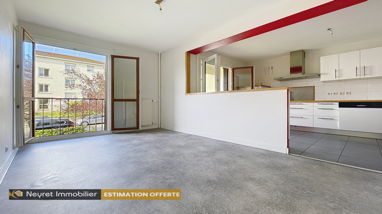 Ma-Cabane - Vente Appartement Saint-Genest-Lerpt, 90 m²