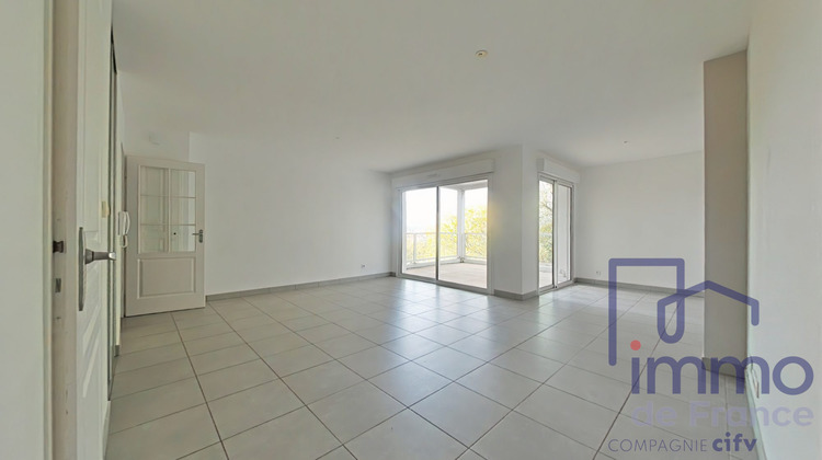 Ma-Cabane - Vente Appartement Saint-Genest-Lerpt, 88 m²