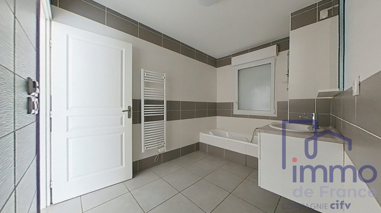 Ma-Cabane - Vente Appartement Saint-Genest-Lerpt, 88 m²