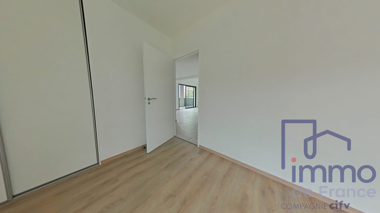Ma-Cabane - Vente Appartement Saint-Genest-Lerpt, 65 m²