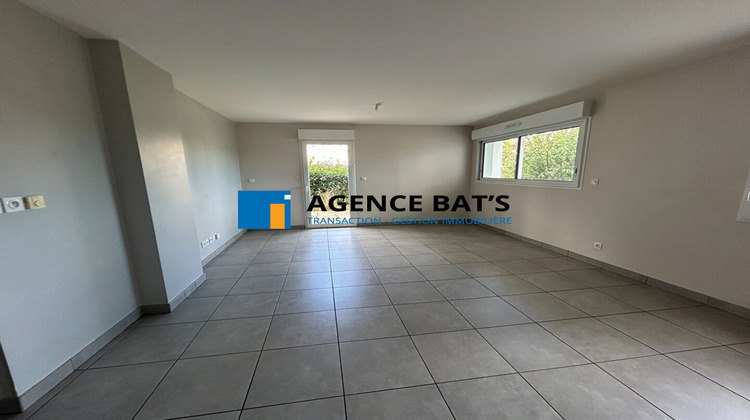 Ma-Cabane - Vente Appartement SAINT-GENEST-LERPT, 61 m²