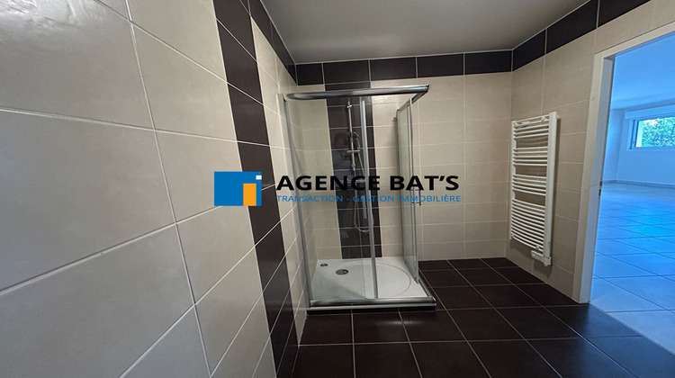 Ma-Cabane - Vente Appartement Saint Genest Lerpt, 61 m²