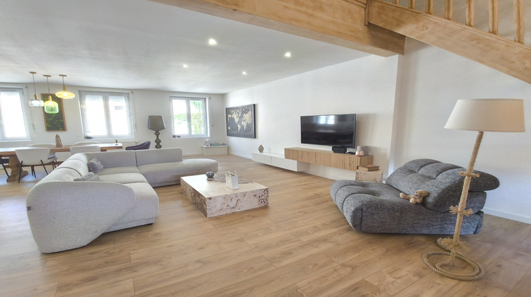 Ma-Cabane - Vente Appartement Saint-Genest-Lerpt, 147 m²