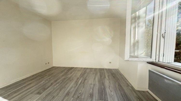 Ma-Cabane - Vente Appartement Saint-Genest-Lerpt, 37 m²