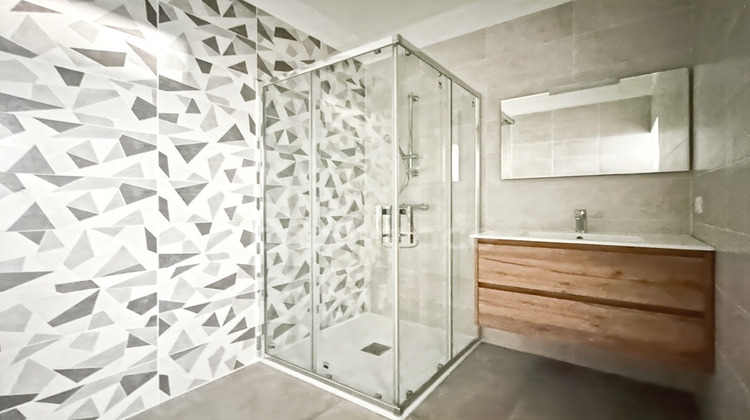 Ma-Cabane - Vente Appartement SAINT GENIS DES FONTAINES, 71 m²