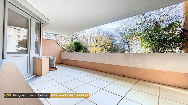 Ma-Cabane - Vente Appartement Saint-Genis-Laval, 82 m²