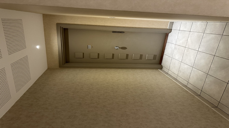 Ma-Cabane - Vente Appartement Saint-Genis-Laval, 81 m²