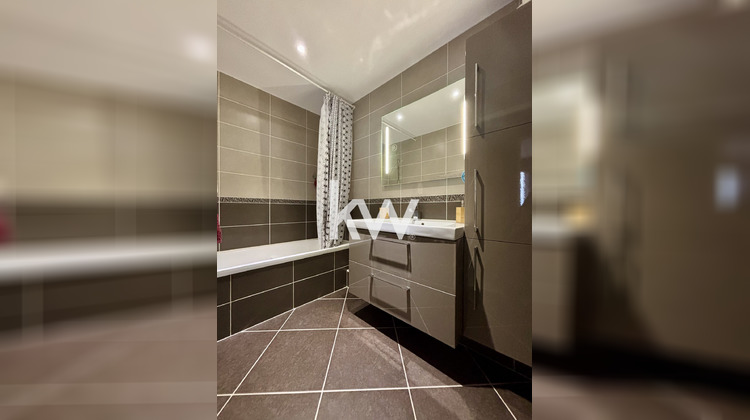 Ma-Cabane - Vente Appartement Saint-Genis-Laval, 59 m²
