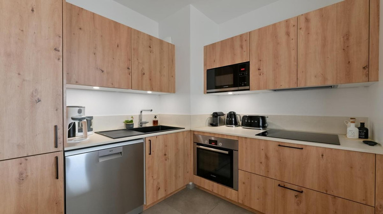 Ma-Cabane - Vente Appartement SAINT GENIS LES OLLIERES, 65 m²