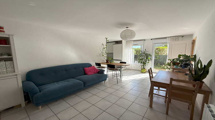 Ma-Cabane - Vente Appartement SAINT-GENIS-LES-OLLIERES, 43 m²