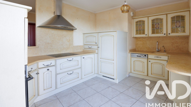 Ma-Cabane - Vente Appartement Saint-Genis-les-Ollières, 79 m²