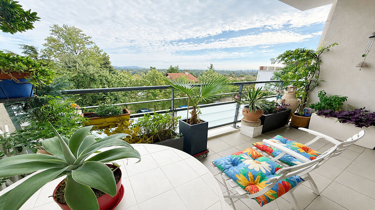 Ma-Cabane - Vente Appartement SAINT-GENIS-LES-OLLIERES, 83 m²
