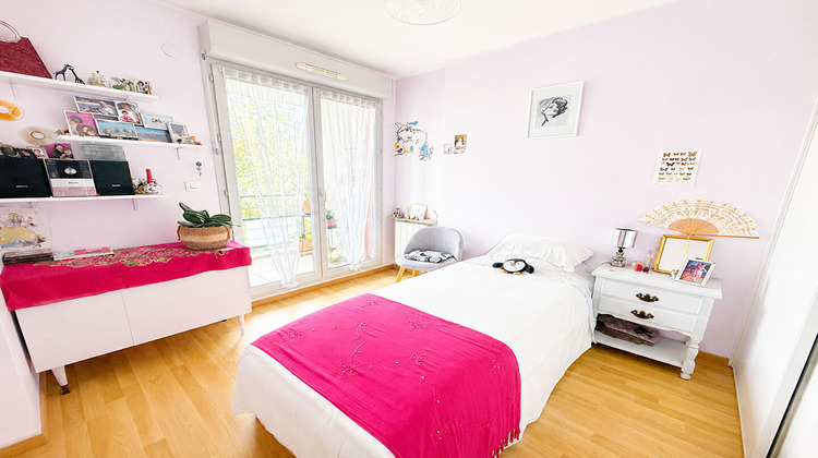 Ma-Cabane - Vente Appartement SAINT-GENIS-LES-OLLIERES, 83 m²