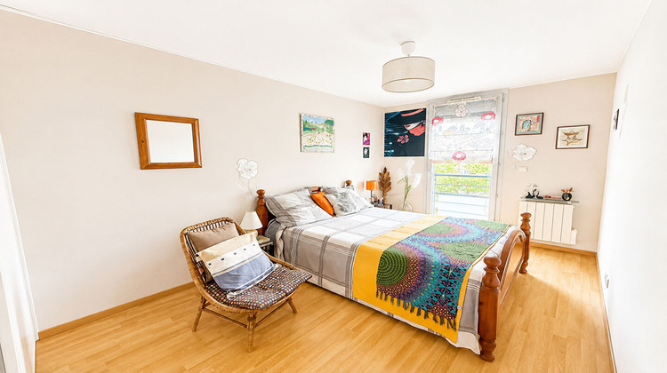 Ma-Cabane - Vente Appartement SAINT-GENIS-LES-OLLIERES, 83 m²