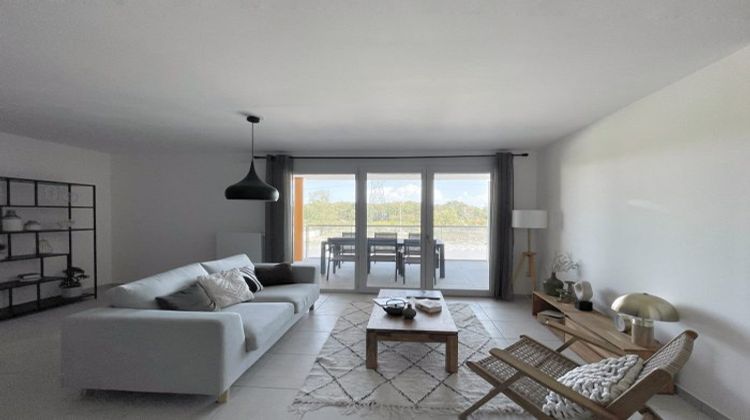 Ma-Cabane - Vente Appartement Saint-Genis-Pouilly, 73 m²