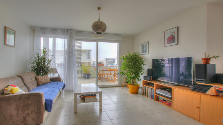 Ma-Cabane - Vente Appartement Saint-Genis-Pouilly, 65 m²