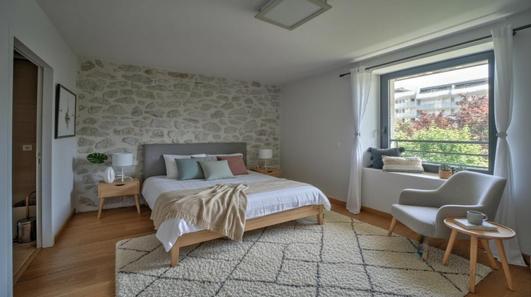 Ma-Cabane - Vente Appartement Saint-Genis-Pouilly, 137 m²