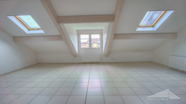 Ma-Cabane - Vente Appartement Saint-Genis-Pouilly, 81 m²