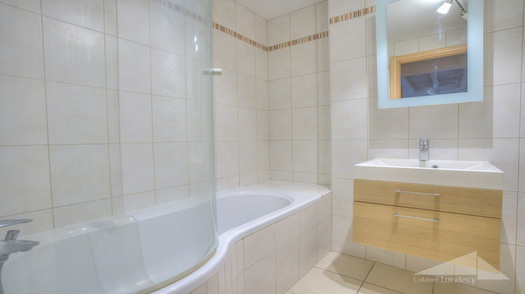 Ma-Cabane - Vente Appartement Saint-Genis-Pouilly, 81 m²