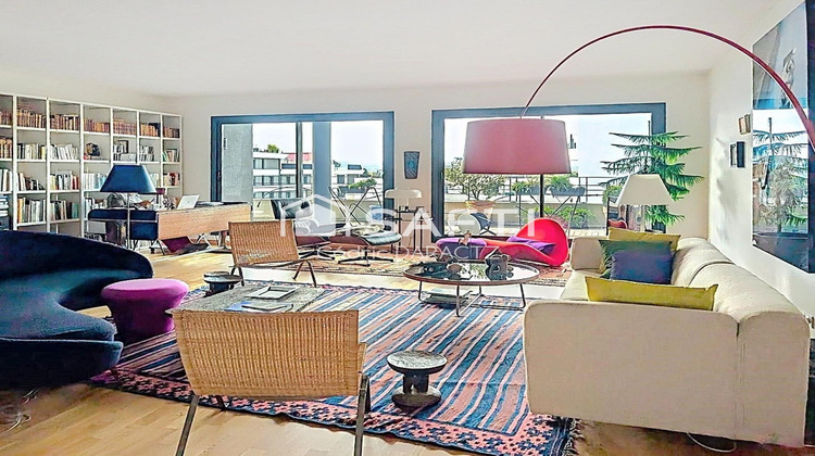 Ma-Cabane - Vente Appartement Saint-Genis-Pouilly, 210 m²