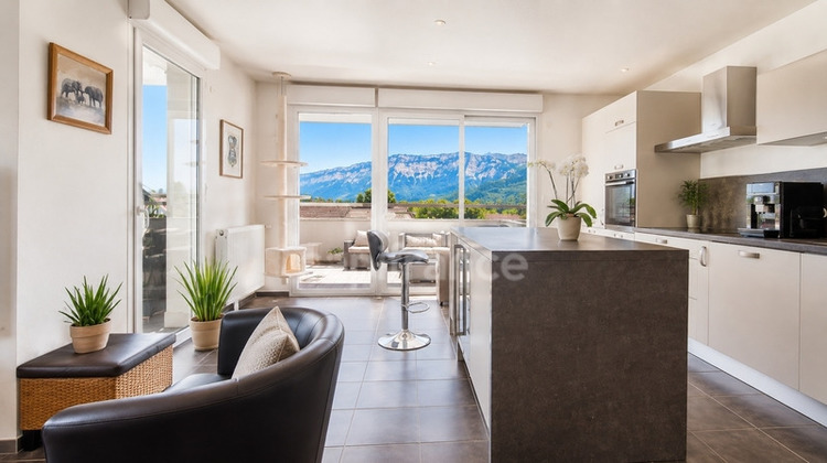 Ma-Cabane - Vente Appartement SAINT GENIS POUILLY, 82 m²