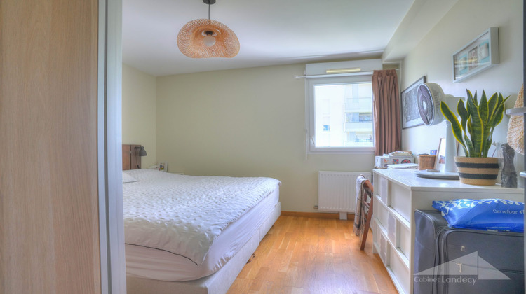 Ma-Cabane - Vente Appartement Saint-Genis-Pouilly, 69 m²