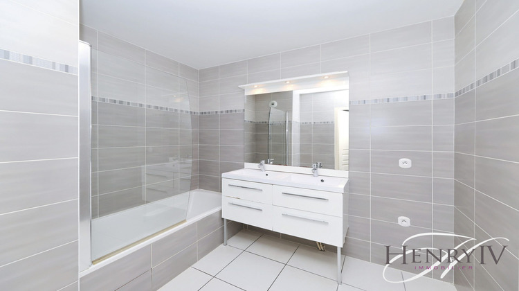 Ma-Cabane - Vente Appartement Saint-Ismier, 80 m²