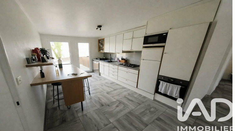 Ma-Cabane - Vente Appartement Saint-Jacques-de-la-Lande, 61 m²