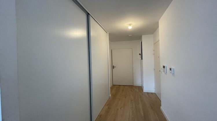 Ma-Cabane - Vente Appartement Saint-Jacques-de-la-Lande, 64 m²