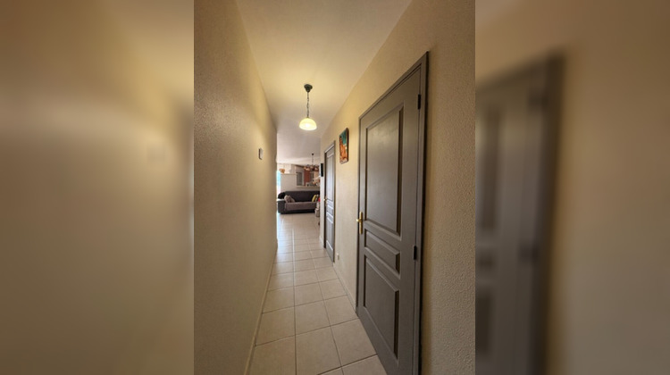 Ma-Cabane - Vente Appartement SAINT-JEAN-BONNEFONDS, 64 m²