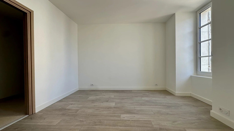 Ma-Cabane - Vente Appartement Saint-Jean-d'Angély, 32 m²