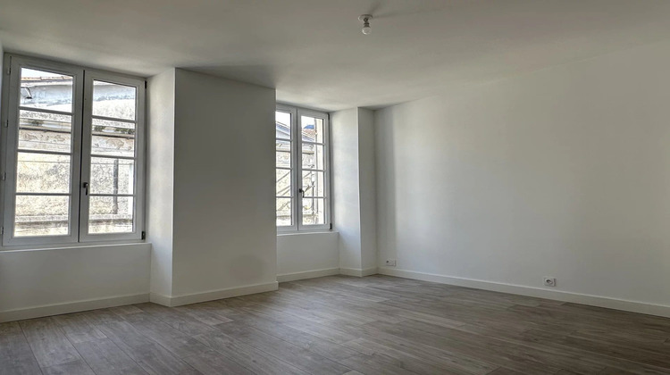 Ma-Cabane - Vente Appartement Saint-Jean-d'Angély, 32 m²