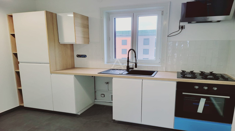 Ma-Cabane - Vente Appartement SAINT JEAN DE LA RUELLE, 61 m²