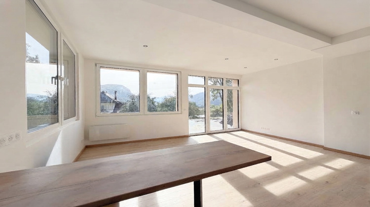 Ma-Cabane - Vente Appartement SAINT-JEOIRE, 66 m²