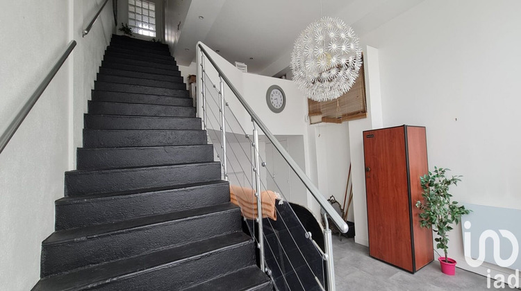 Ma-Cabane - Vente Appartement Saint Julien les Villas, 218 m²